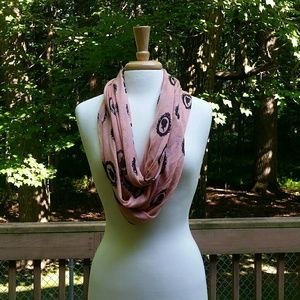 NWOT Pink Cameo Infinity Circle Scarf